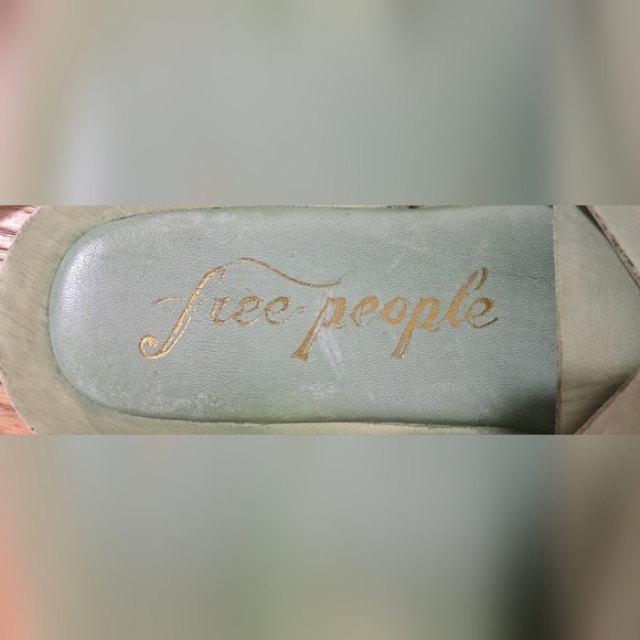 Free People Del Mar Green Leather Casual Summer Neutral Boho Sandal Shoe SZ 7 - Picture 7 of 8